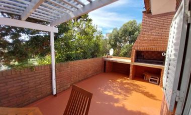 PH en venta - 3 Dormitorios 2 Baños - Santa Teresita