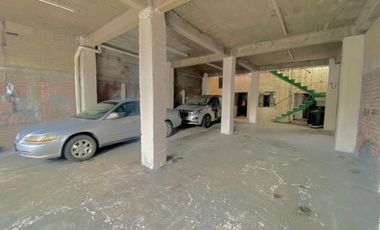 Se vende casa a 2 minutos de metro Coyuya con 2 departamentos independientes