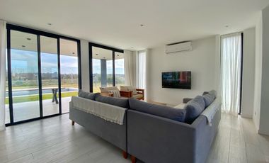 Casa en Alquiler Amoblada y Equipada - Riberas, Puertos del Lago