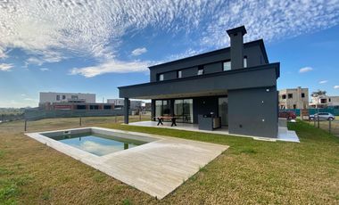 Casa en Alquiler Amoblada y Equipada - Riberas, Puertos del Lago