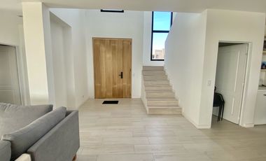 Casa en Alquiler Amoblada y Equipada - Riberas, Puertos del Lago