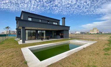 Casa en Alquiler Amoblada y Equipada - Riberas, Puertos del Lago