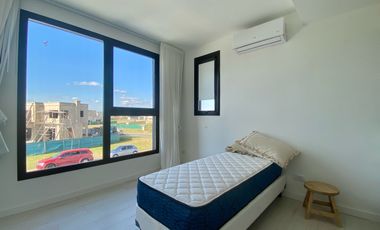 Casa en Alquiler Amoblada y Equipada - Riberas, Puertos del Lago
