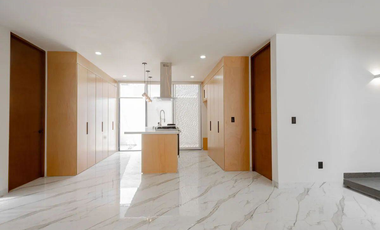 VENTA DE CASA EN ABADIA RANCHO SANTA EN MONICA