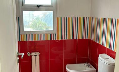 Casa en venta - 4 Dormitorios 3 Baños - Santa Clara del Mar