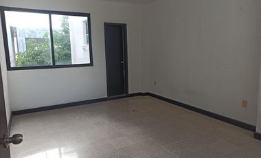 OFICINAS  EN RENTA  EN  AVENIDA CENTRAL PONIENTE  CENTRO