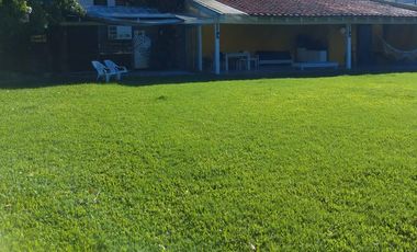 Chalet de 5 ambientes en alquiler temporal, en Martínez.