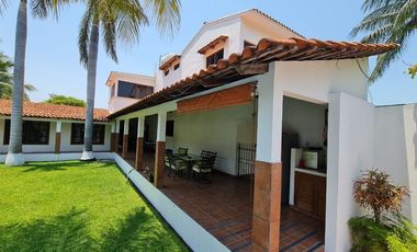 CASA RESIDENCIAL EN RENTA, TIPO COLONIAL, ALBERCA. CARMEN, CAMPECHE.