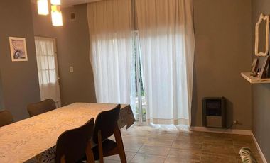 Casa en venta - 2 Dormitorios 2 Baños - Cochera - 400Mts2 - Los Toldos