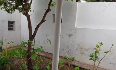 Casa en venta - 2 Dormitorios 2 Baños - 249Mts2 - Azul