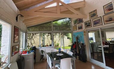 Casa en venta - 3 Dormitorios 2 Baños - Cochera - Berazategui