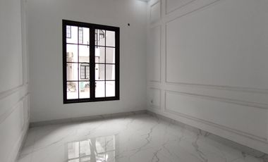 Rumah Baru Modern Classic Dalam Townhouse Jagakarsa Jakartaselatan