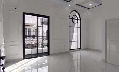 Rumah Baru Modern Classic Dalam Townhouse Jagakarsa Jakartaselatan