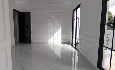 Rumah Baru Modern Classic Dalam Townhouse Jagakarsa Jakartaselatan