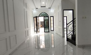 Rumah Baru Modern Classic Dalam Townhouse Jagakarsa Jakartaselatan
