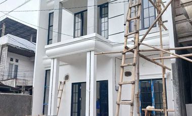 Rumah 2 lantai lokasi strategis