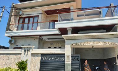 DiJual Rumah Mewah lantai 2 di kawasan Jl Sedap Malam Dekat Sanur