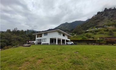 Finca En Copacabana En Parcelación