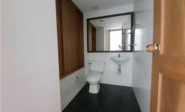 Alquiler local milla de oro 9458300 DL