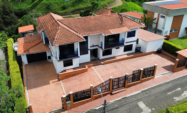 Casa campestre en arriendo en Sabanitas - Pereira