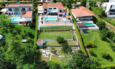 Casa campestre en arriendo en Sabanitas - Pereira