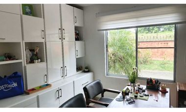 Alquilo casa en jamundi barrio el castillo la herreria 4 con5 alcobas