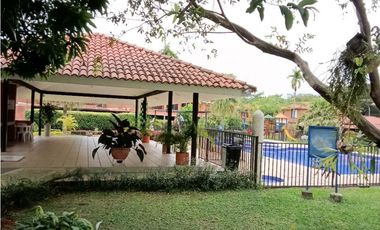 Alquilo casa en jamundi barrio el castillo la herreria 4 con5 alcobas