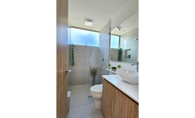 Venta casa moderna en El Retiro, una sola planta y acabados de lujo.