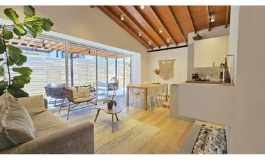 Venta casa moderna en El Retiro, una sola planta y acabados de lujo.