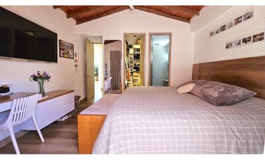 Venta casa moderna en El Retiro, una sola planta y acabados de lujo.