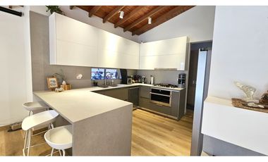 Venta casa moderna en El Retiro, una sola planta y acabados de lujo.