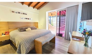 Venta casa moderna en El Retiro, una sola planta y acabados de lujo.