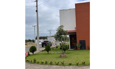 Venta de Casa en Urbanización Villa San Eduardo, Pasaje