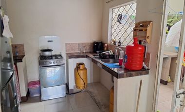 Venta casa en Los Esteros  (FNARANJO)