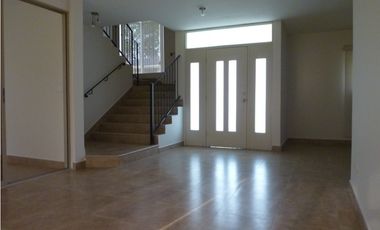 CASA EN VENTA O ALQUILER CLAYTON PH EMBASSY GARDENS