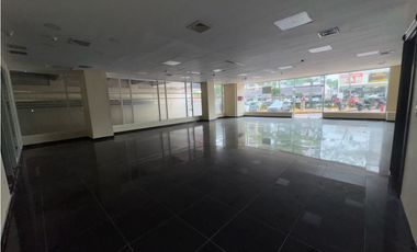 Alquiler de local ESQUINA en el edificio CAMINO DE CRUCES | El dorado