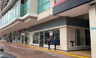 Alquiler de local ESQUINA en el edificio CAMINO DE CRUCES | El dorado