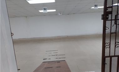 PARQUE LEFEVRE / 300M2 / DIVISIONES DE VIDRIO / 5 PARKING / SOBRE VIA