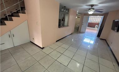 CONDADO DEL REY / 135M / DUPLEX / 3 HABITACIONES / BALCON JC