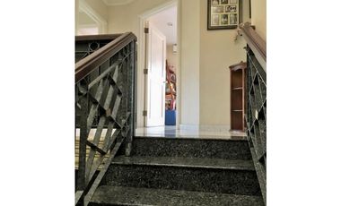 BETANIA / EL AVANCE 1 / 430M / 4 HABITACION / 4 PARKING / DUPLEX