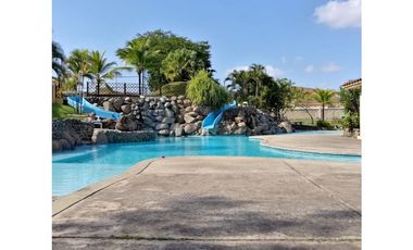 VENTA DE CASA PH DORADO SPRING CONDADO DEL REY 236MTS JP