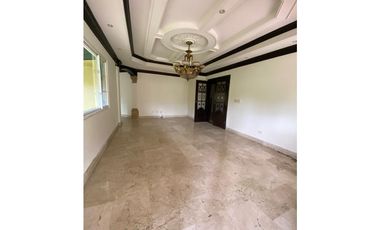 VENDO CASA EN PH COSTA DORADA EN COSTA DEL ESTE