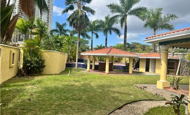 VENDO CASA EN PH COSTA DORADA EN COSTA DEL ESTE