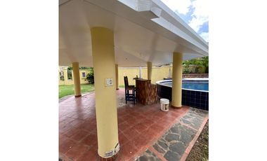 VENDO CASA EN PH COSTA DORADA EN COSTA DEL ESTE