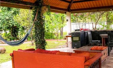 Alquier de Casa Amoblada en las Uvas de San Carlos Cod-J