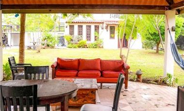 Alquier de Casa Amoblada en las Uvas de San Carlos Cod-J