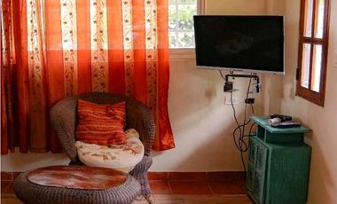 Alquier de Casa Amoblada en las Uvas de San Carlos Cod-J