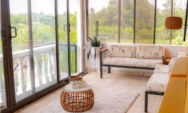 Alquier de Casa Amoblada en las Uvas de San Carlos Cod-J