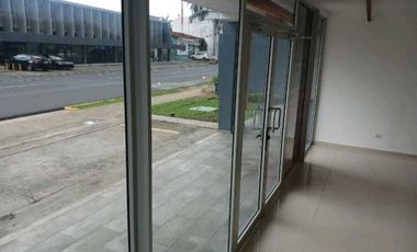 Alquiler de Local Comercial en Via España 170 m2.Cod-J
