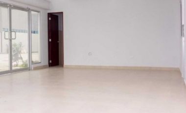 Alquiler de Ofi Bodega a nivel de piso y anden movil, Tocumen Cod-J067